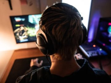 Online Gaming and Its Role in the Global Digital Economy